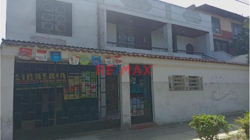 Amplio Local comercial ubicado en San Juan De Lurigancho