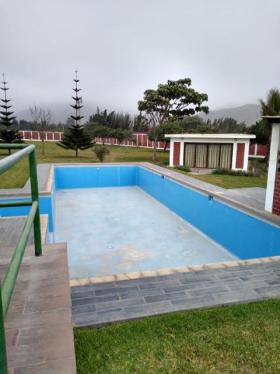 Casa de 4 dormitorios y 6 baños ubicado en Cieneguilla