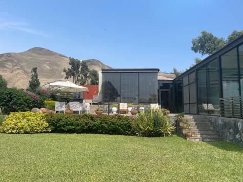 Casa de Campo de 4 dormitorios y 4 baños ubicado en Pachacamac