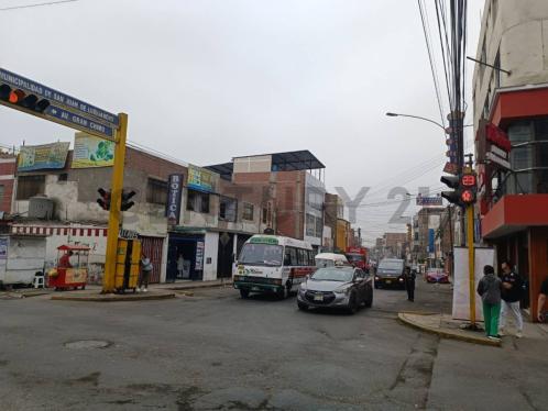 Local comercial ubicado en San Juan De Lurigancho al mejor precio