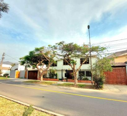 Casa en Venta ubicado en La Molina a $557,000