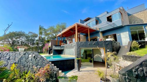 Casa en Venta ubicado en Santiago De Surco a $990,000
