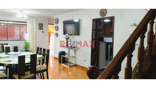 Casa de 6 dormitorios y 3 baños ubicado en Santa Anita