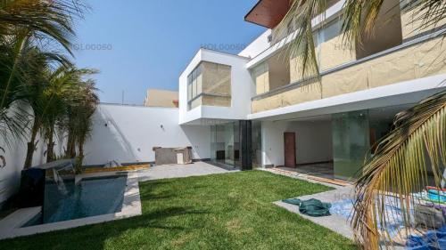 Casa en Venta ubicado en La Molina a $1,150,000