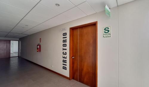Oficina en Alquiler ubicado en Alquiler De Oficina En Miraflores, 50 M2- 2 Estacionamientos