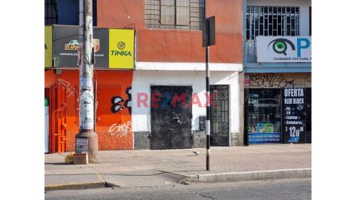 Local comercial ubicado en San Martin De Porres al mejor precio