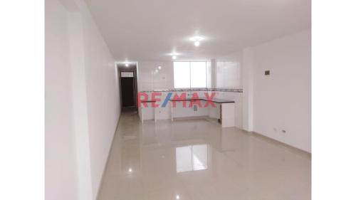 Bajo precio Departamento en Venta en San Martin De Porres