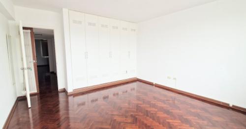 Departamento en Alquiler de 3 dormitorios ubicado en San Isidro