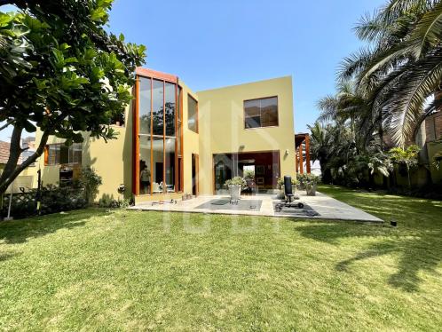 Casa en Venta ubicado en La Molina a $990,000