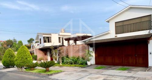 Casa en Venta ubicado en La Molina a $945,000