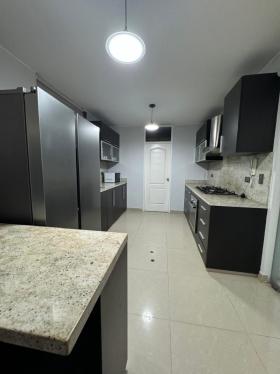 Bajo precio Casa en Venta en Cerro Azul