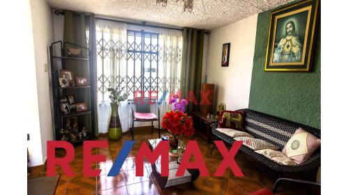 Departamento de 3 dormitorios y 2 baños ubicado en San Juan De Miraflores