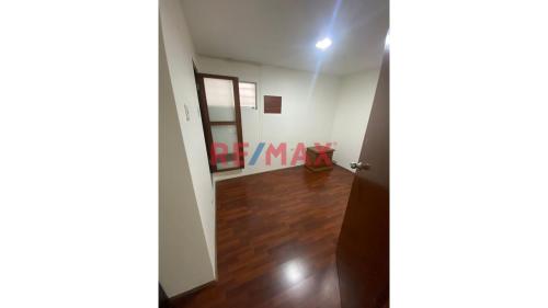 Bajo precio Departamento en Venta en Miraflores