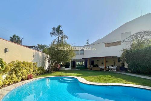 Casa en Venta ubicado en La Molina a $780,000