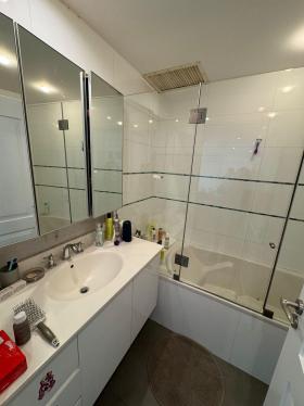 Casa de 5 dormitorios y 4 baños ubicado en San Isidro