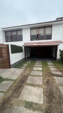 Casa de 3 dormitorios y 2 baños ubicado en Chorrillos