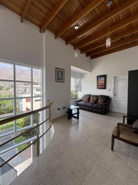 Casa en Venta ubicado en La Molina a $490,000