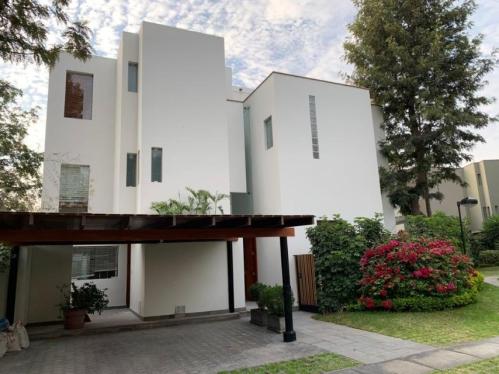 Casa en Venta ubicado en La Molina a $697,000