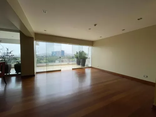 Departamento en Venta de 3 dormitorios ubicado en Santiago De Surco