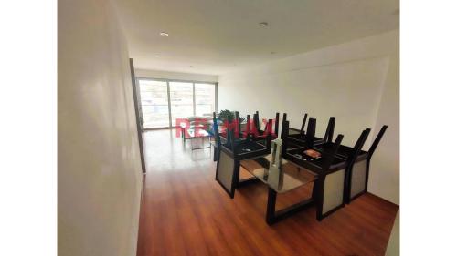 Departamento de 3 dormitorios y 2 baños ubicado en Santiago De Surco