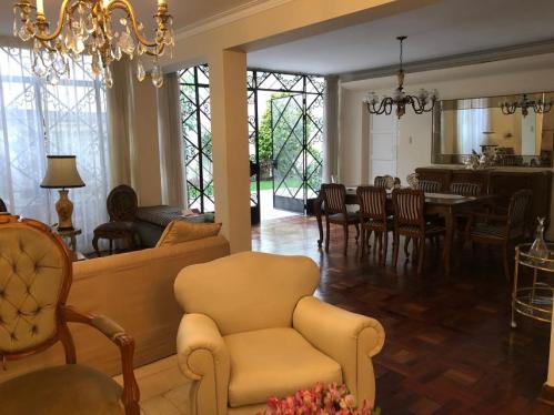 Lindo Casa en Venta en Miraflores