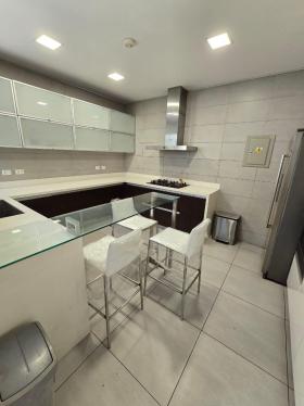 Casa en Venta ubicado en Santiago De Surco a $410,000