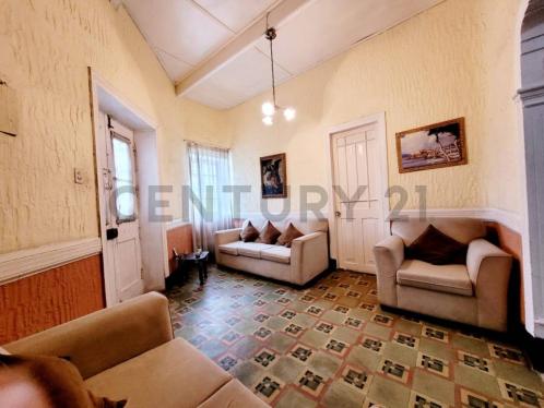 Casa en Venta ubicado en Av. Alfonso Ugarte 