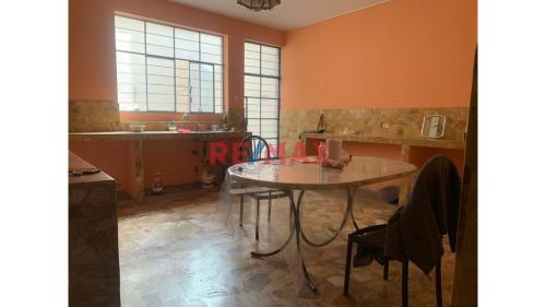 Lindo Casa en Venta en San Juan De Lurigancho