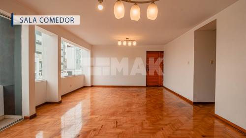 Departamento de 2 dormitorios y 2 baños ubicado en Santiago De Surco