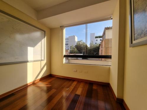 Departamento en Venta de 3 dormitorios ubicado en San Isidro