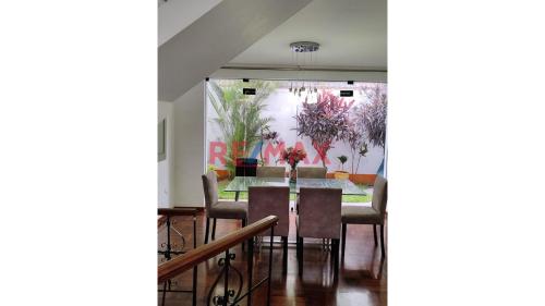 Lindo Casa en Venta en Santiago De Surco