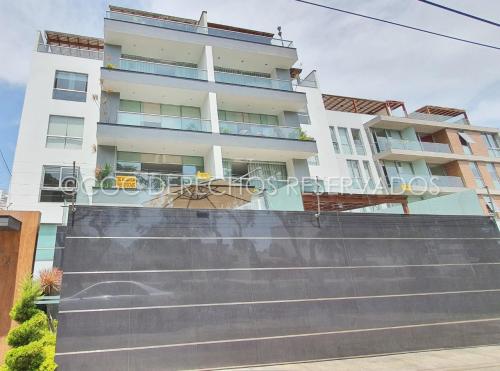 Departamento ubicado en San Borja al mejor precio