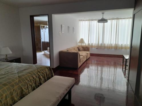 Departamento en Alquiler de 3 dormitorios ubicado en San Isidro