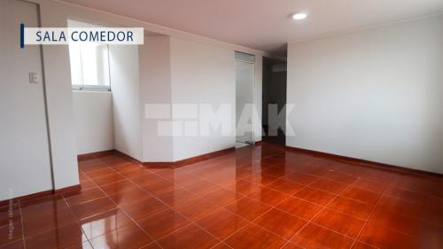 Departamento de 3 dormitorios y 2 baños ubicado en Breña 15083