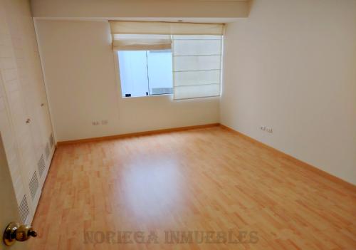 Bajo precio Departamento en Alquiler en Miraflores