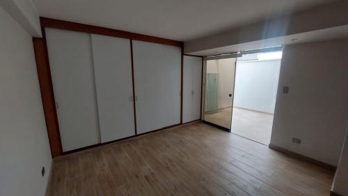 Bajo precio Departamento en Venta en Surquillo