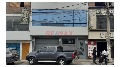 Amplio Local comercial ubicado en San Martin De Porres