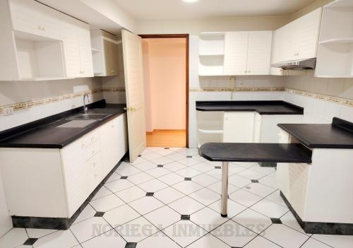 Departamento de 3 dormitorios y 3 baños ubicado en Miraflores