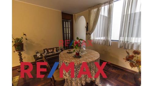 Departamento de 4 dormitorios y 3 baños ubicado en Santiago De Surco