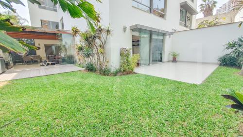 Venta en Av. Circunvalacion Del Golf Los Incas 1033