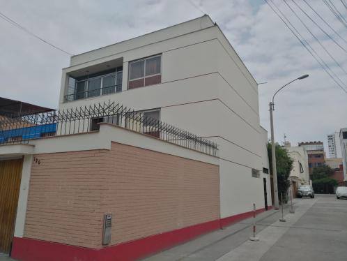 Lindo Casa en Venta en Surquillo