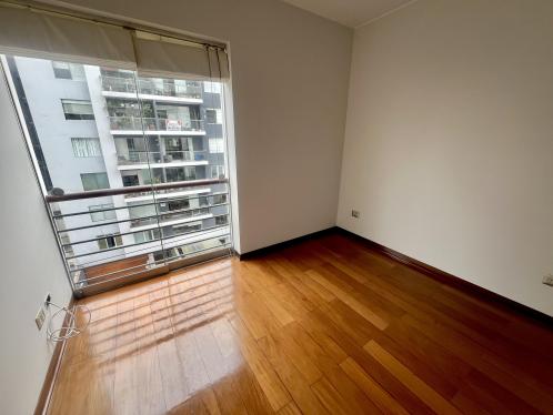 Bajo precio Departamento en Alquiler en Miraflores