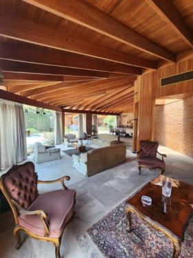 Casa en Venta ubicado en La Molina a $1,750,000