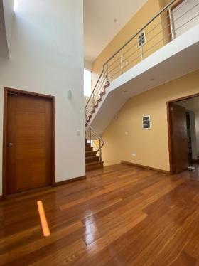 Casa en Venta con excelente ubicación.