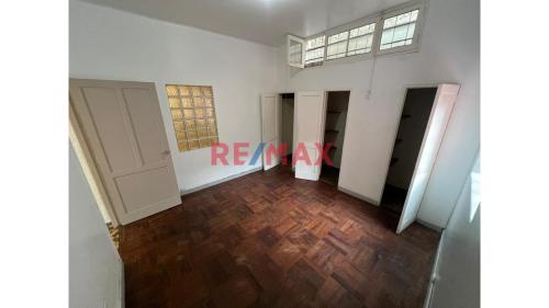 Departamento en Alquiler de 2 dormitorios ubicado en Miraflores