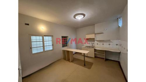 Bajo precio Departamento en Alquiler en Miraflores