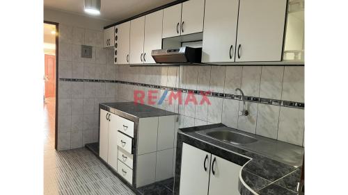 Departamento en Alquiler de 2 dormitorios ubicado en Santiago De Surco