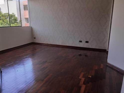 Departamento de 3 dormitorios y 2 baños ubicado en Surquillo