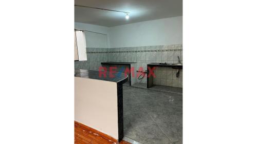 Departamento en Venta de 3 dormitorios ubicado en San Juan De Miraflores