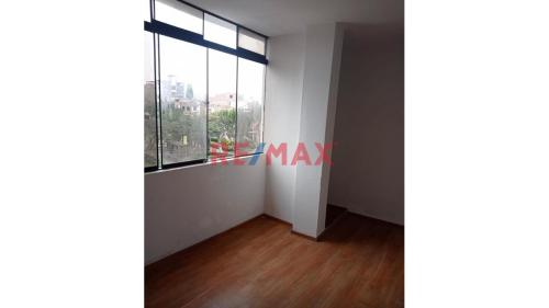 Departamento de 3 dormitorios y 1 baños ubicado en San Juan De Miraflores